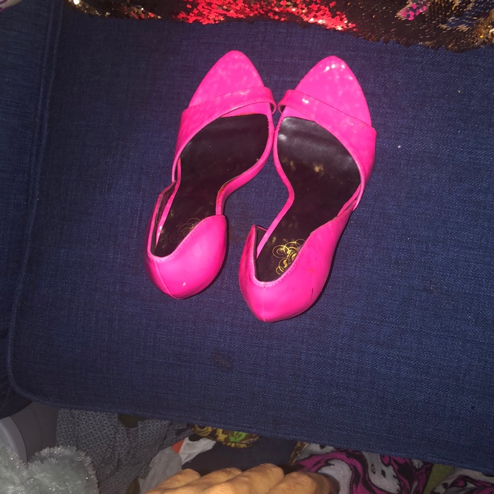 pink sandal heel